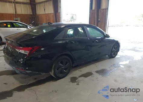 2022 Hyundai Elantra Sel from USA, damaged, VIN 5NPLM4AG2NH071831